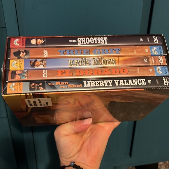 John Wayne DVD Gift Set - Picture 3 of 3